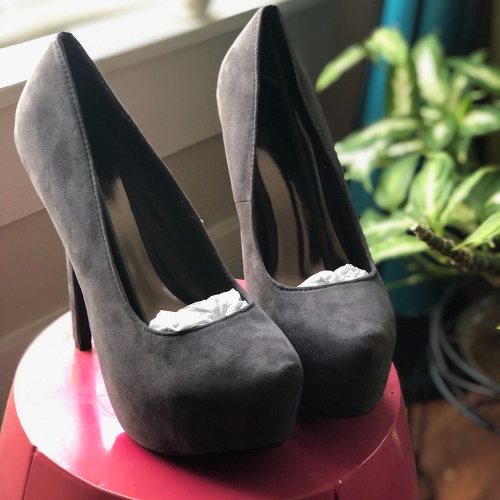👠👠👠